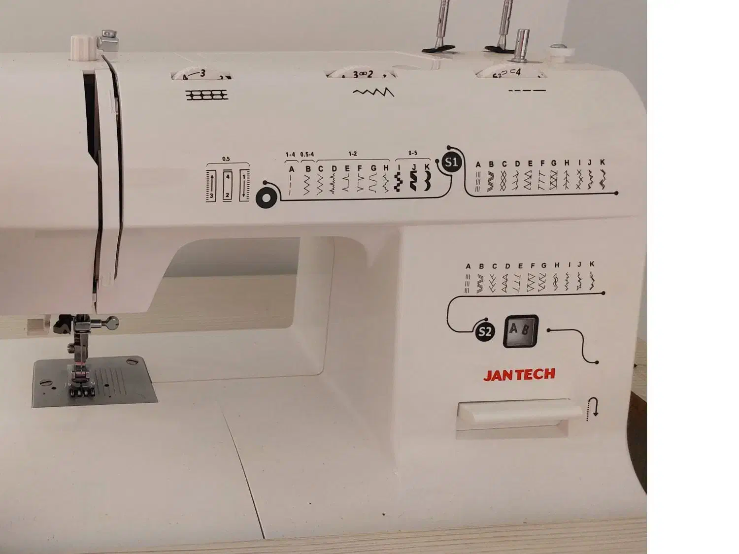 چرخ خیاطی کاملا نو برای جهیزیه|چرخ خیاطی و ریسندگی|کاشان, شهرک امیرالمومنین|دیوار