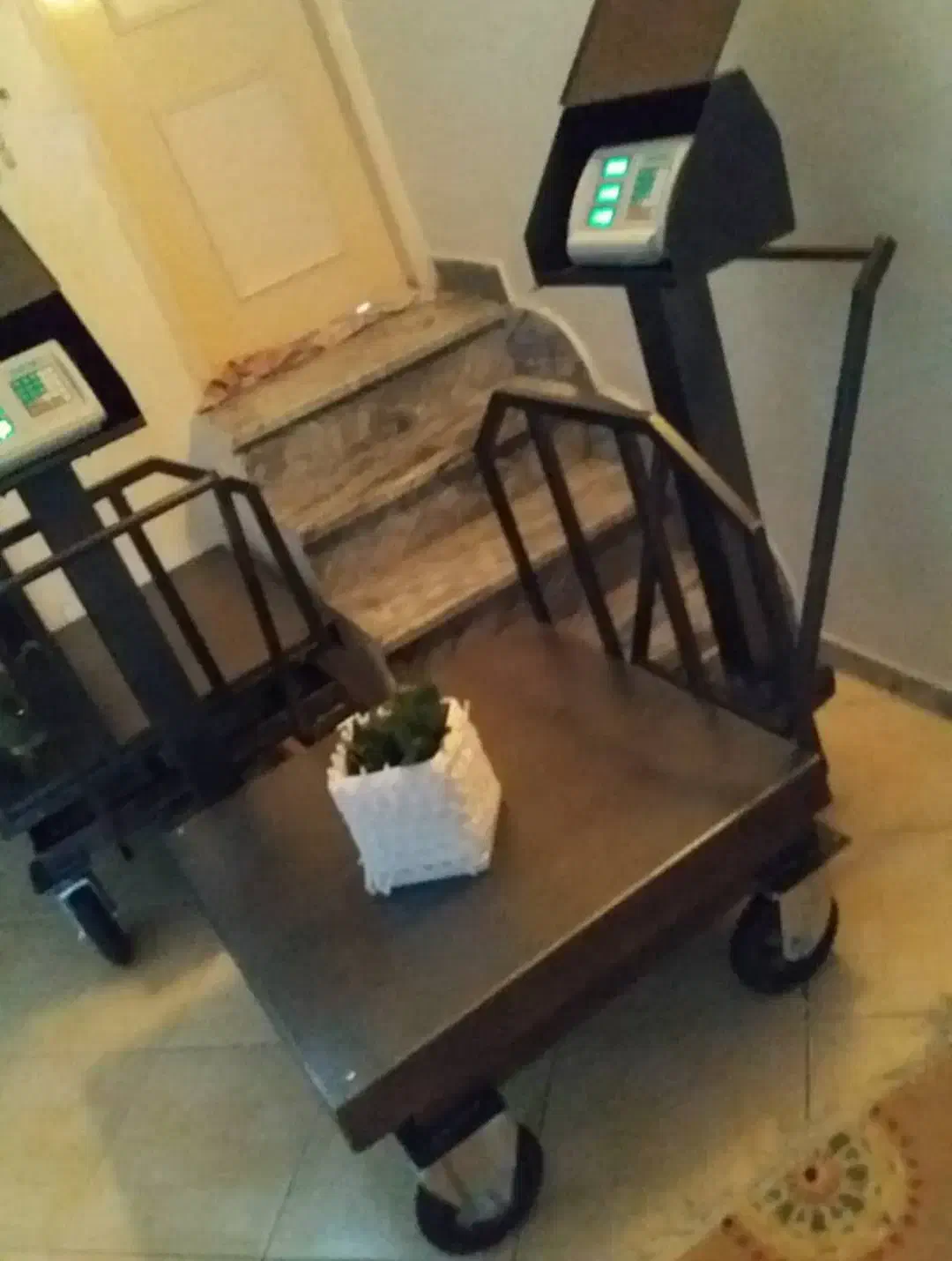 باسکول صنعتی 80X80 چرخ دار|فروشگاه و مغازه|تبریز, |دیوار