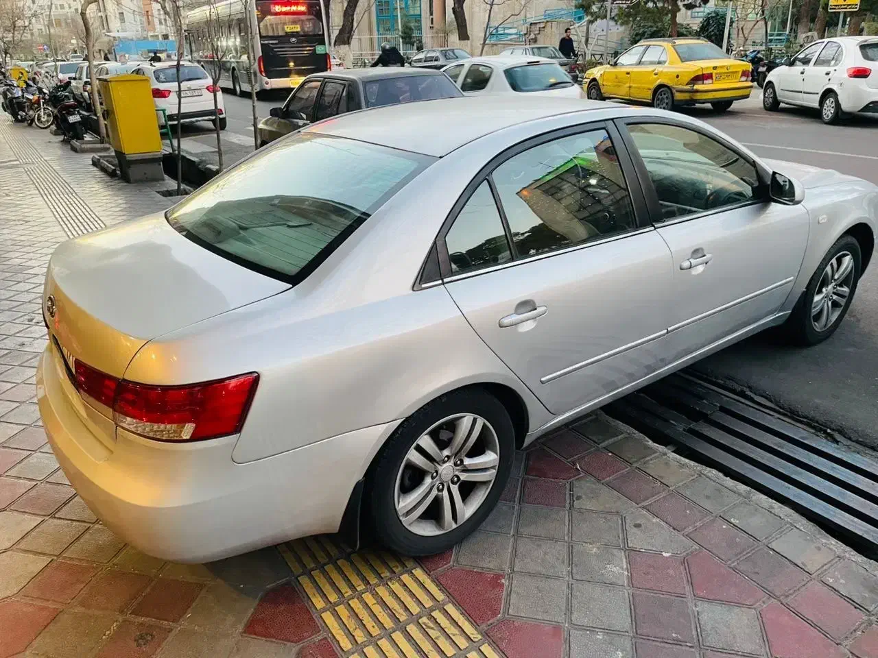 سوناتا ۲۰۰۶|خودرو سواری و وانت|تهران, نیروی هوایی (پیروزی)|دیوار