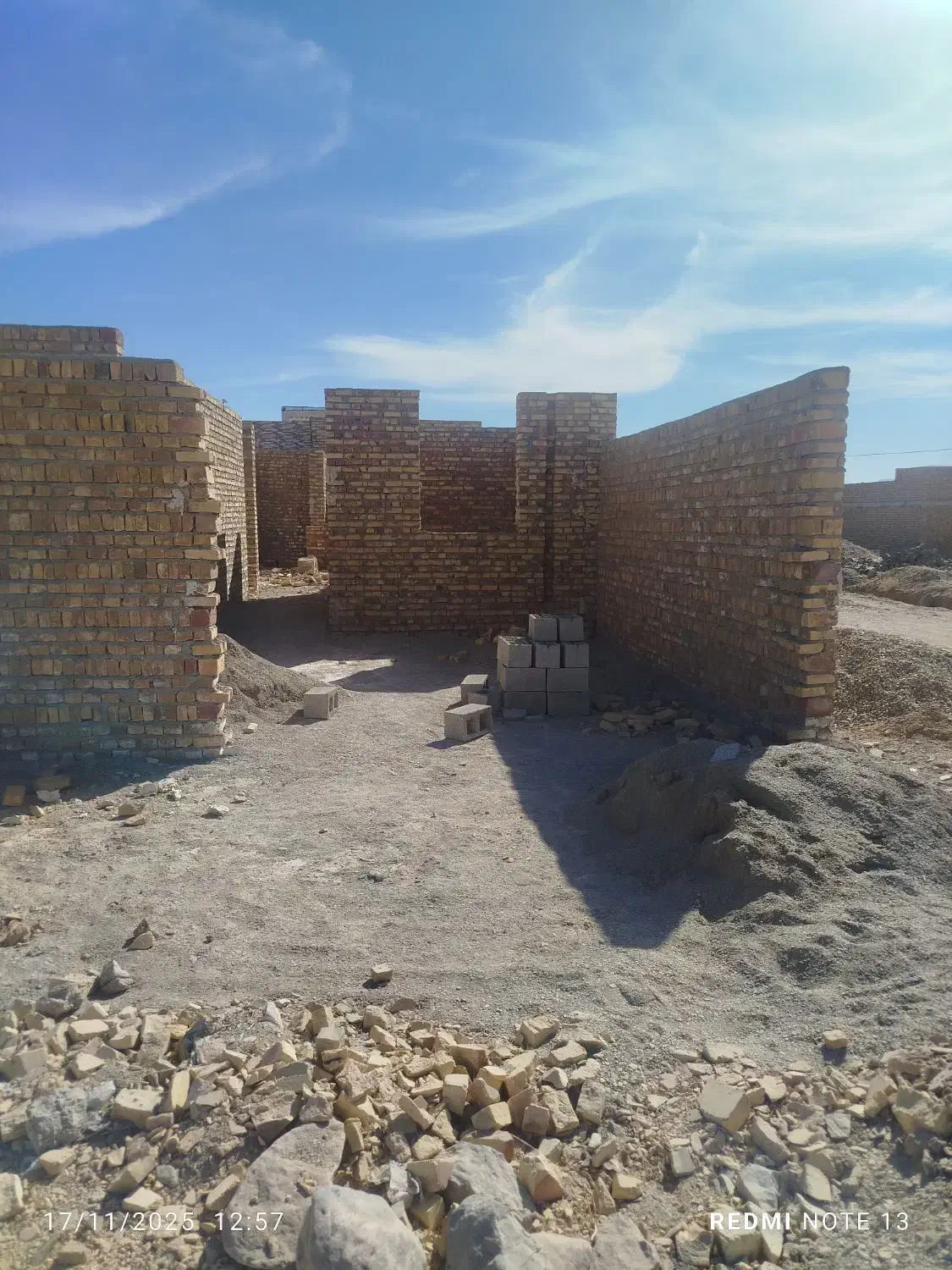 منزل نیمه کاره فروشی دزک،آخرای خیابان محمد مصطفی|فروش زمین و ملک کلنگی|سراوان, |دیوار