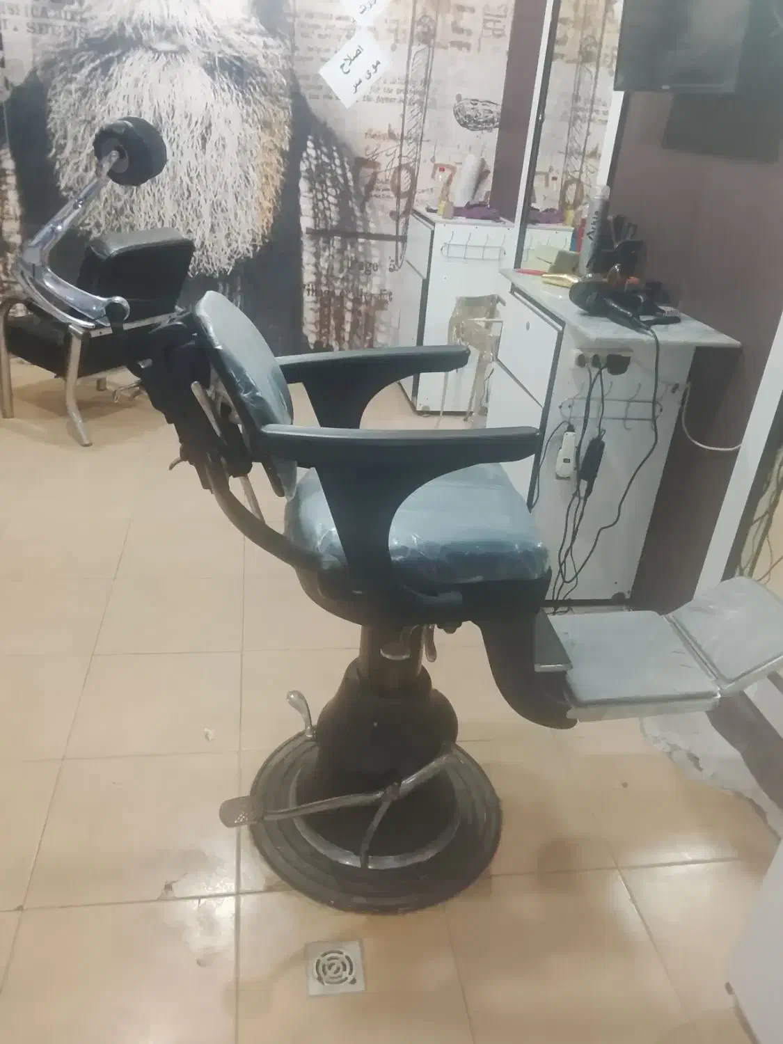 صندلی آرایشگری ،پدالی|آرایشگاه و سالن‌های زیبایی|نسیم‌شهر, |دیوار