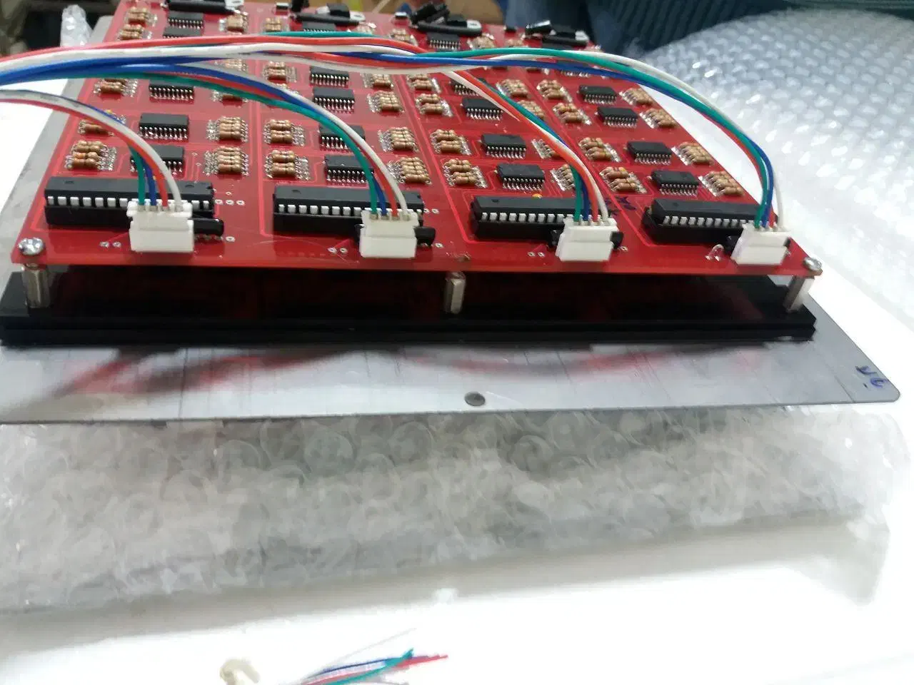 خانم تکنسین الکترونیک|استخدام صنعتی، فنی، مهندسی|پرند, فاز ۶|دیوار