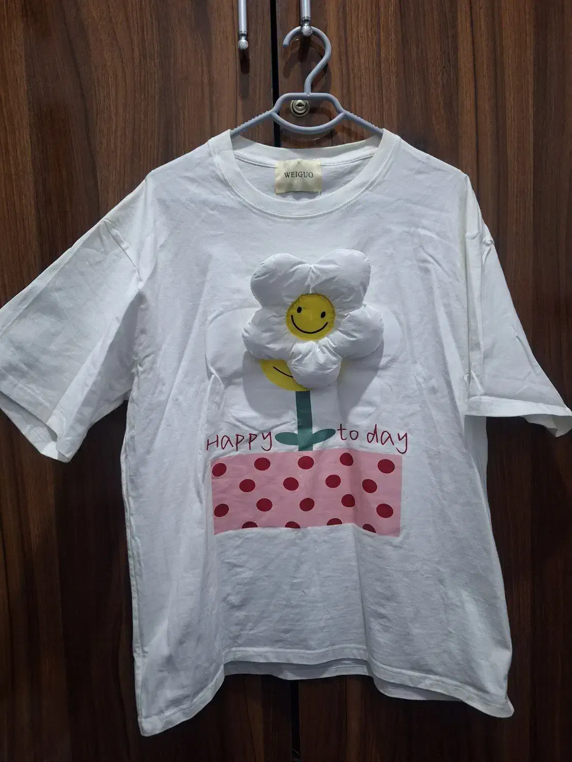 مقداری لباس|لباس|اسلام‌شهر, شهرک سعیدیه|دیوار