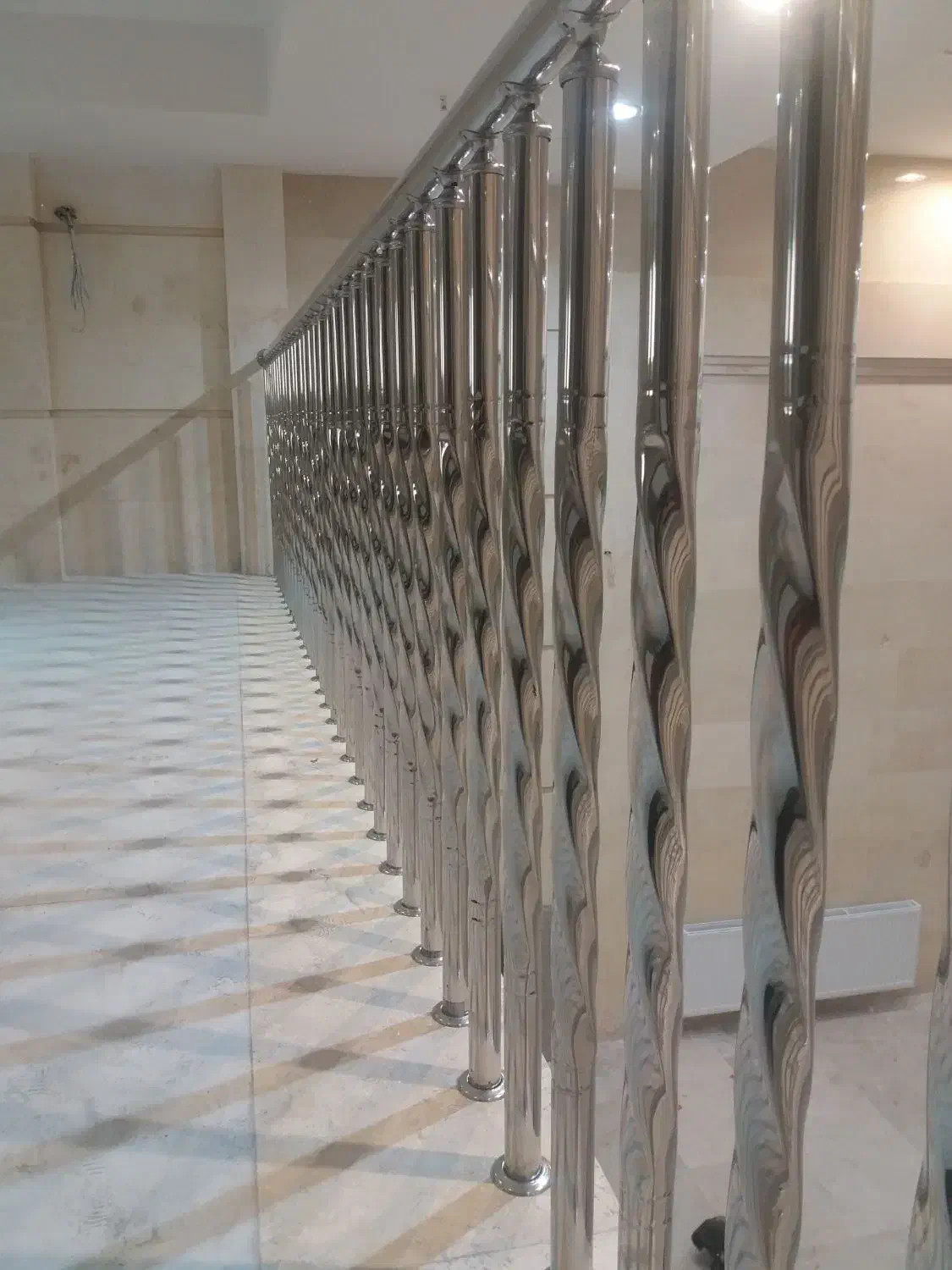 نرده استیل و پله گرد|خدمات پیشه و مهارت|مشهد, خین عرب|دیوار