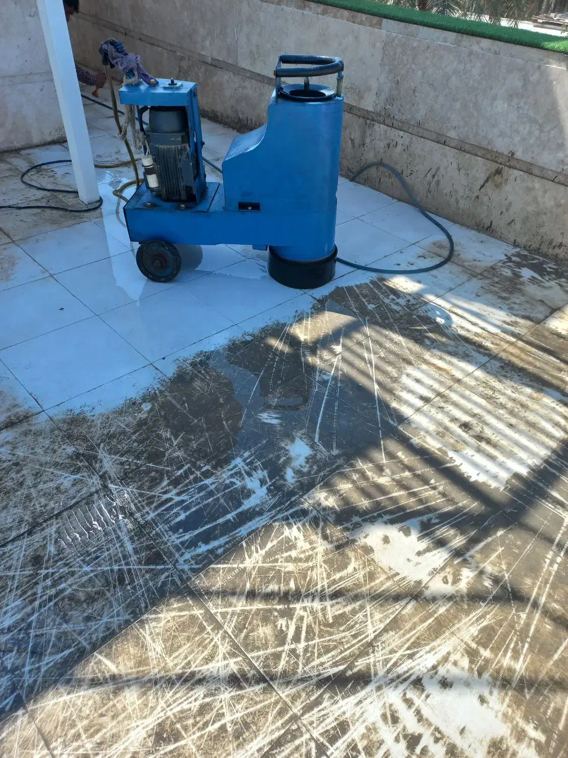 کفسابی وسنگسابی بتن ساب ساب زن کاشی ساب|خدمات نظافت|بندر امام خمینی, |دیوار