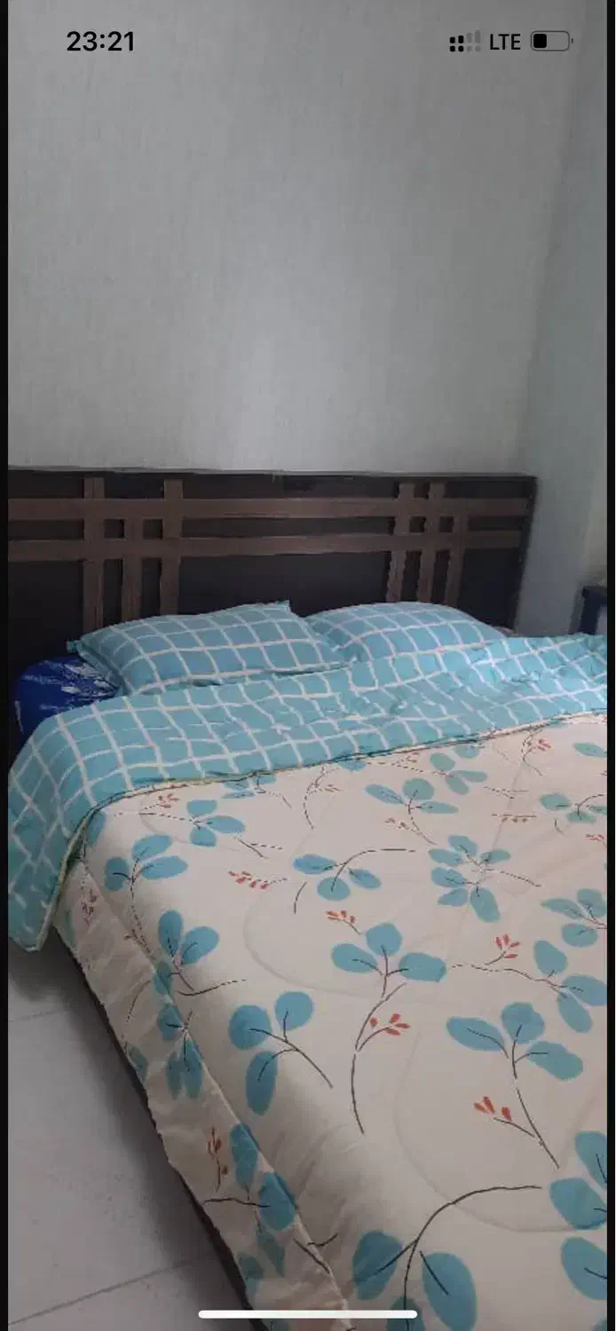 تخت و خوشخواب کاملا سالم|تخت و سرویس خواب|رشت, دیلمان|دیوار