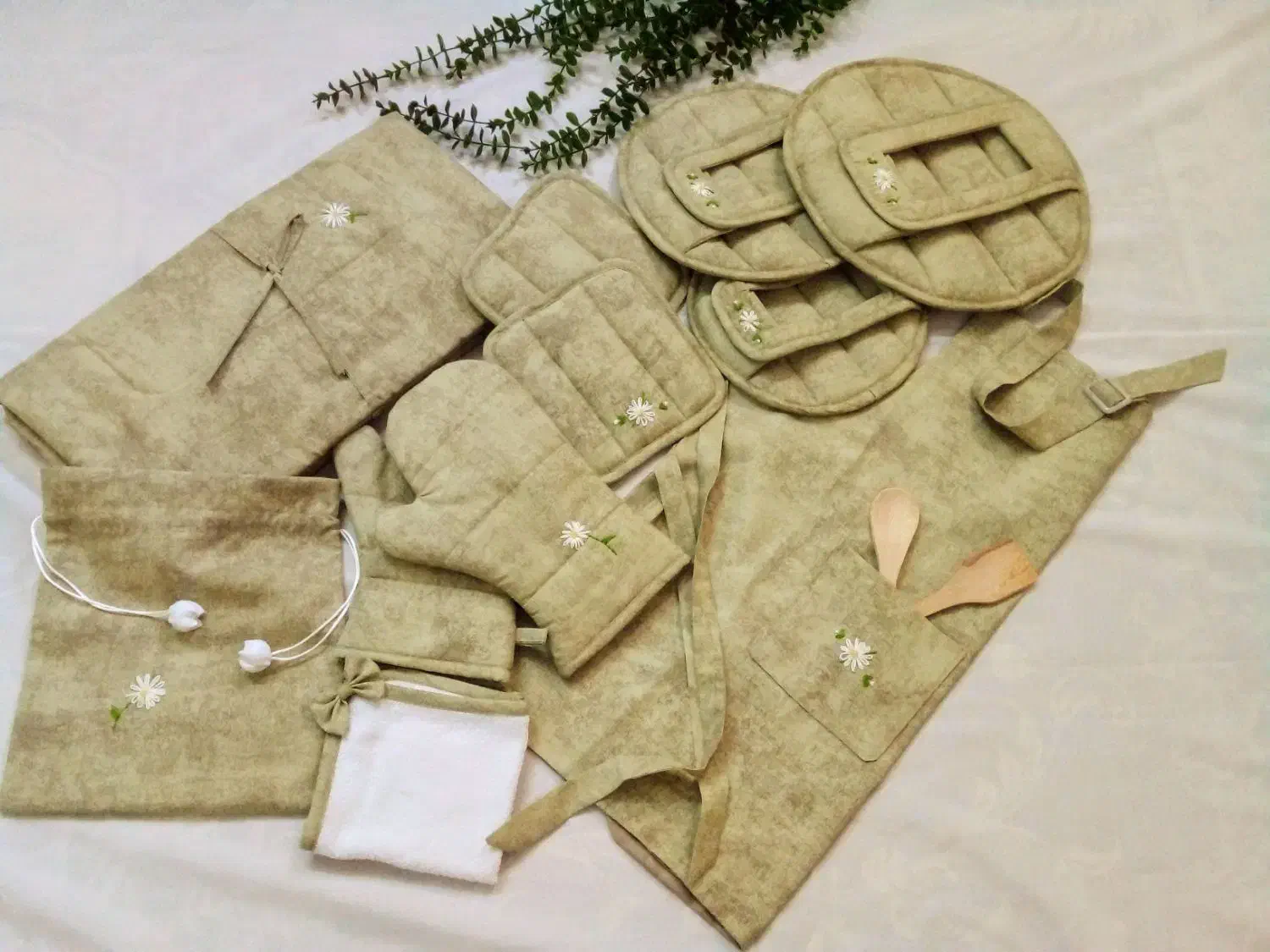 سرویس آشپزخانه عروس|سفره، حوله، دستمال آشپزخانه|دزفول, |دیوار