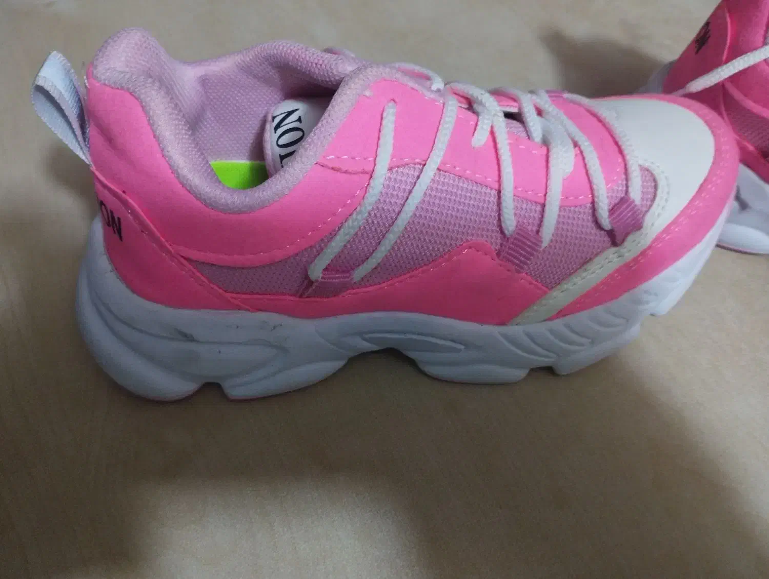 کفش خارجی نو|کفش و لباس بچه|قشم, |دیوار