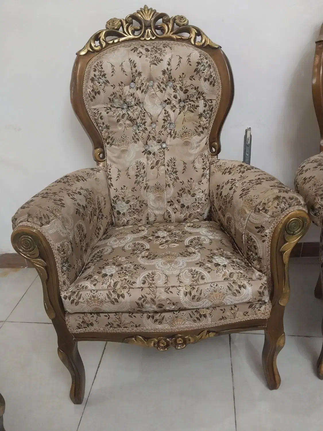 مبل ۸نفره استیل زیبا و سالم|مبلمان خانگی و میز عسلی|رشت, معلولین|دیوار