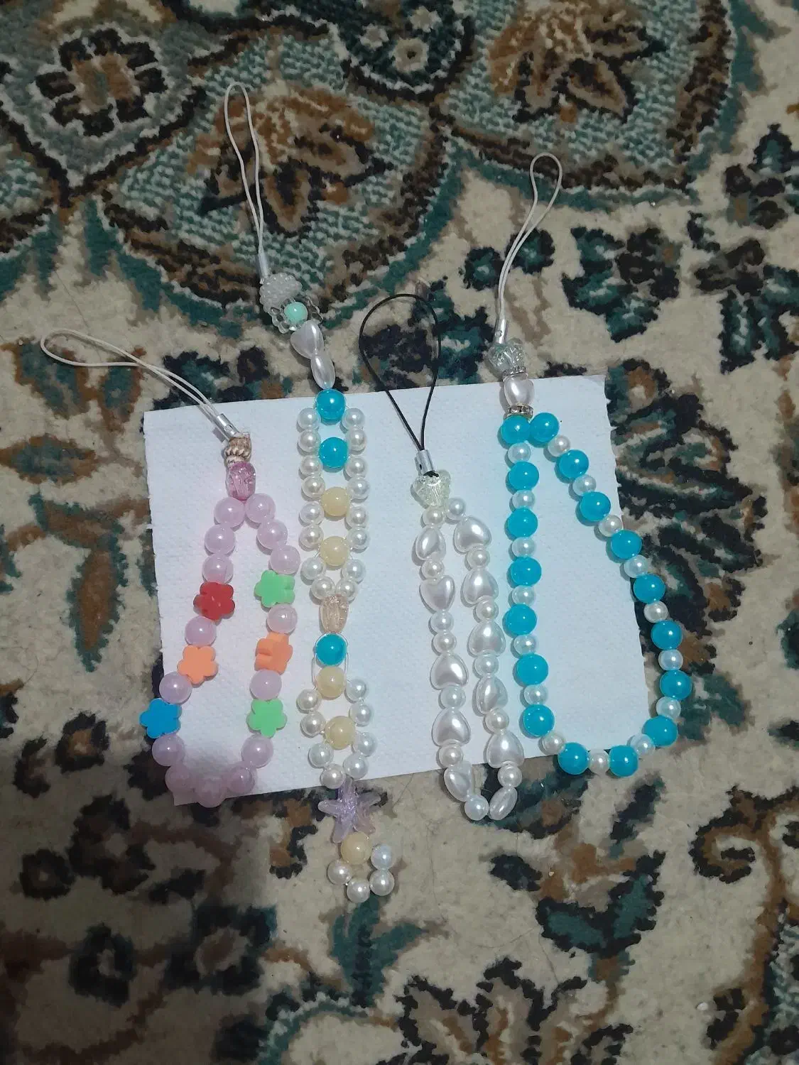 چهار آویز گوشی فروشی|لوازم جانبی موبایل و تبلت|هشتگرد, شهرک آفتاب|دیوار