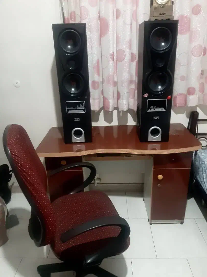 میز تحریر و کامپیوتر با صندلی اداری واسپیکر و کیث|رایانه رومیزی|ری, منصوریه منگل|دیوار