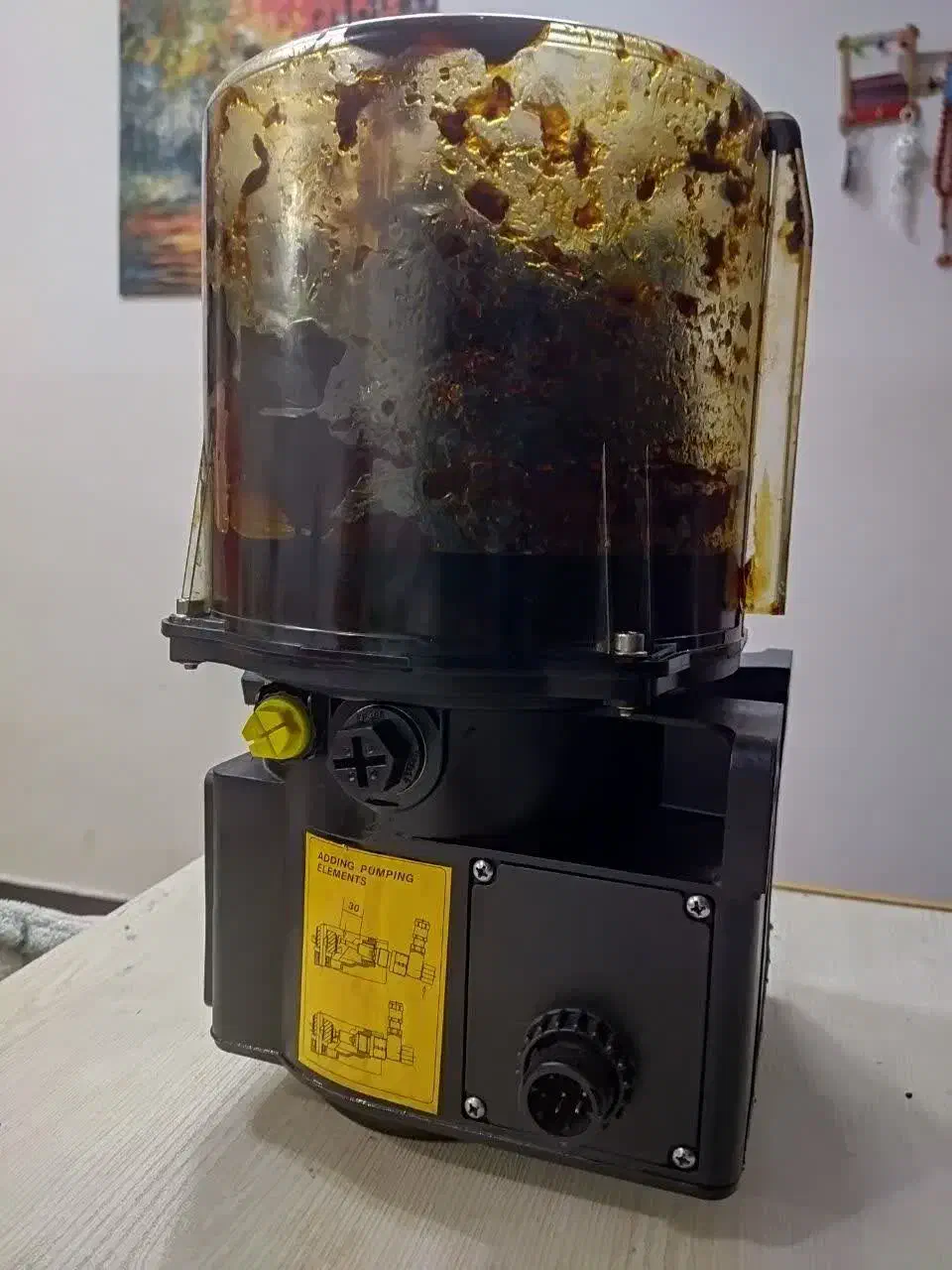 گیریس پمپ|ابزارآلات|دهاقان, |دیوار