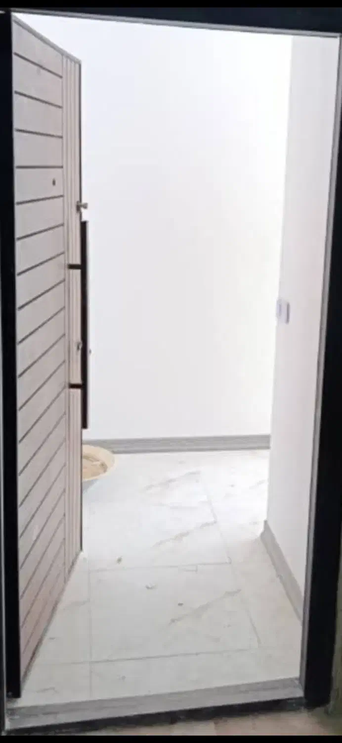 68 متر واحد سند دار نو ساز کلید نخورده خام|فروش آپارتمان|فردوسیه, |دیوار