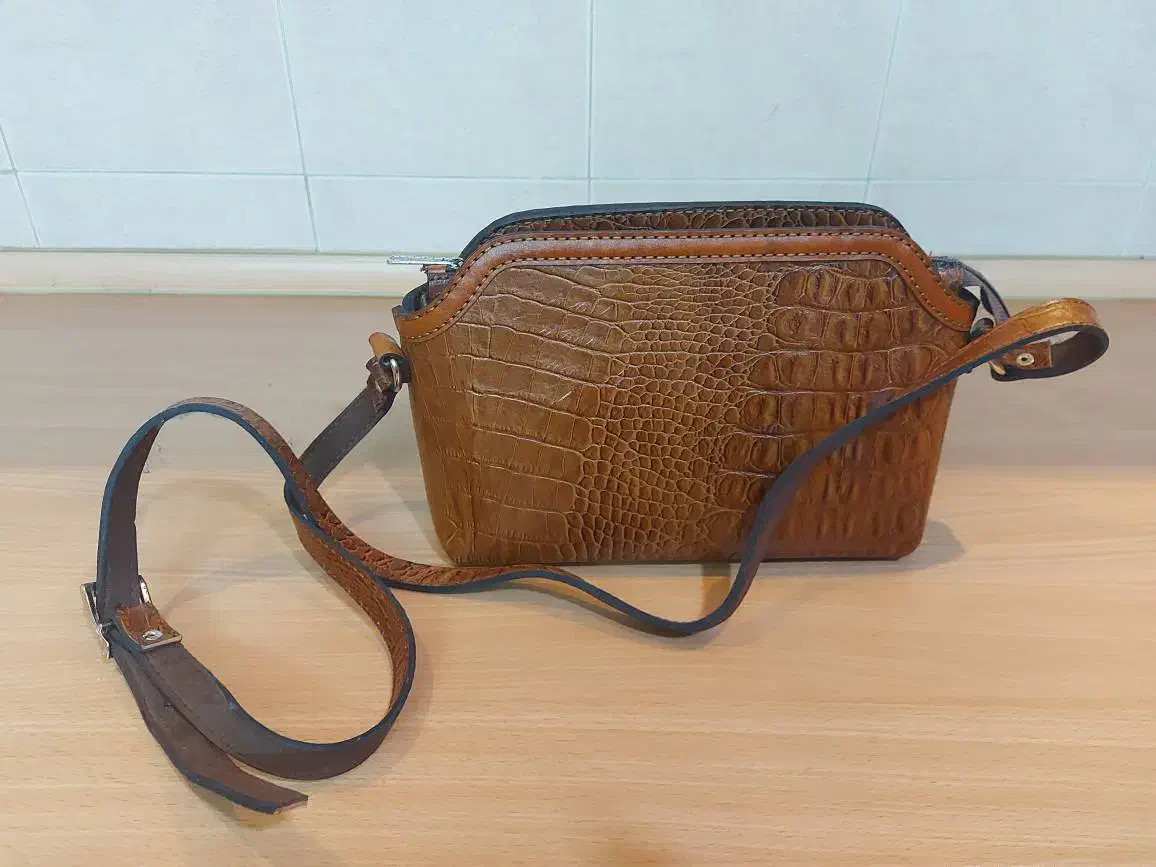 کیف چرم|کیف، کفش، کمربند|اردبیل, |دیوار