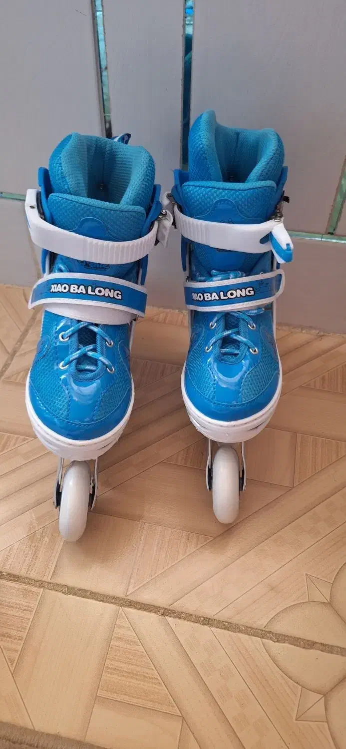 کفش اسکیت|دوچرخه، اسکیت، اسکوتر|فلاورجان, |دیوار