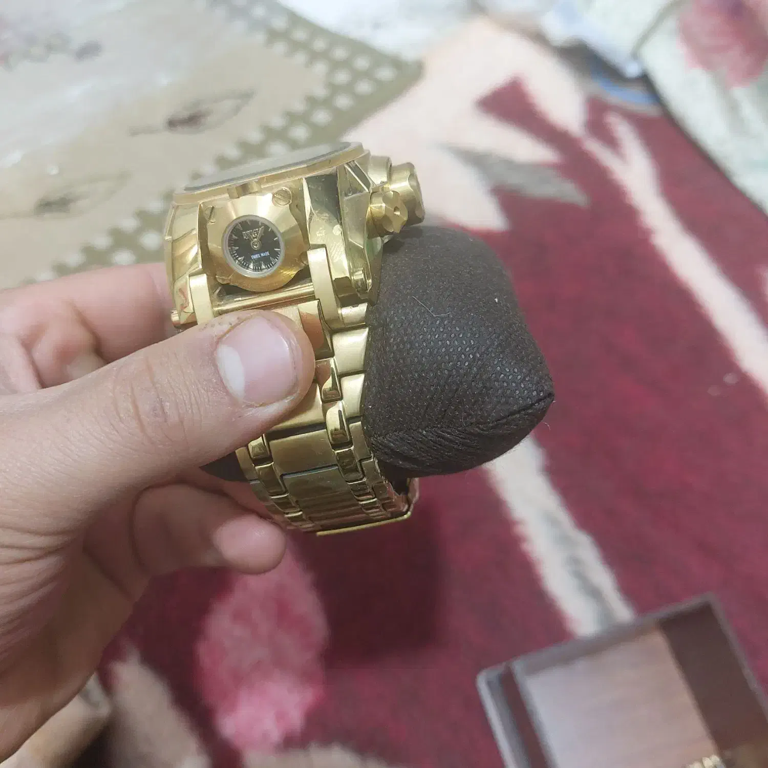 ساعت گودزیلا نو. نو|ساعت|قم, آذر (نکویی)|دیوار