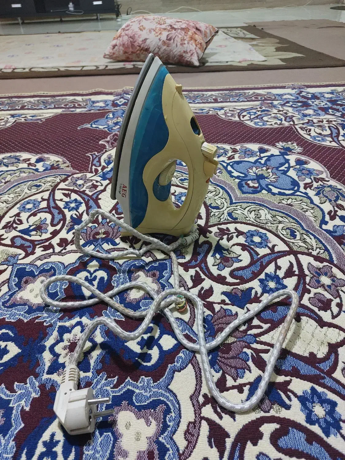 اتو بخار برندAEG|اتو و لوازم اتو|مشهد, زمرد|دیوار