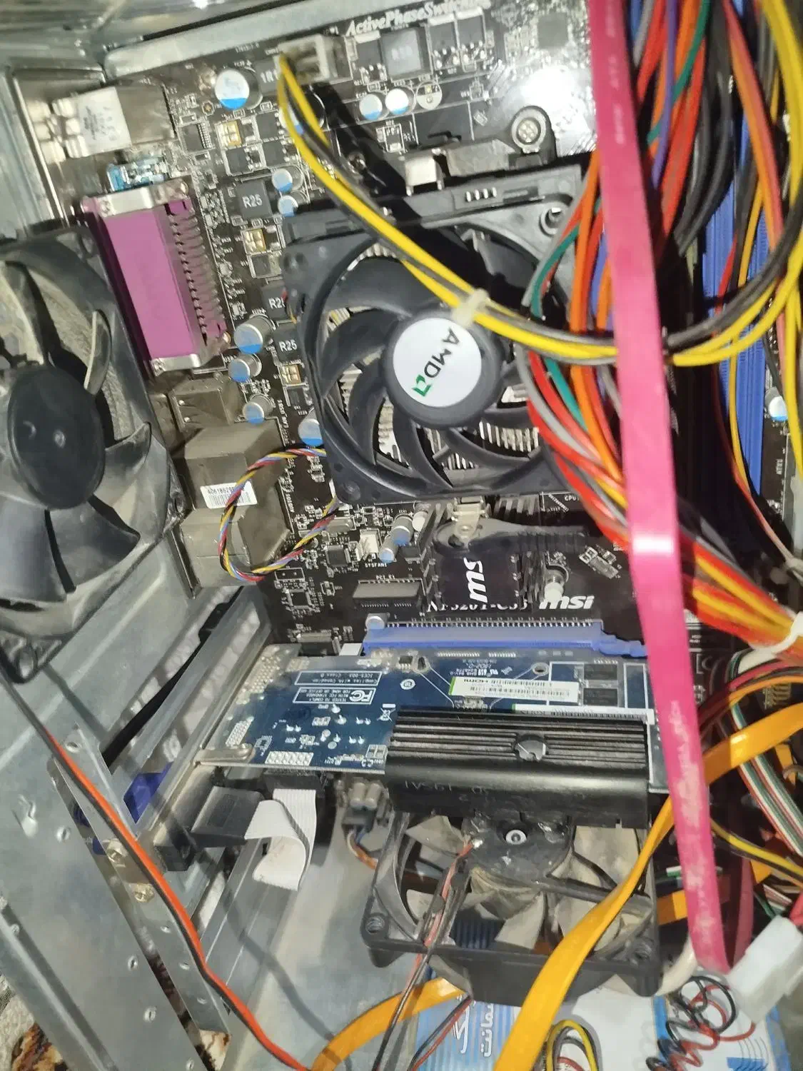 کامپیوتر|رایانه رومیزی|پاتاوه, |دیوار