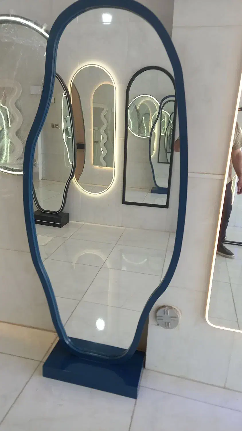 آینه قدی  پایه دار نئون پایه نئون|آینه|مشهد, نوید|دیوار