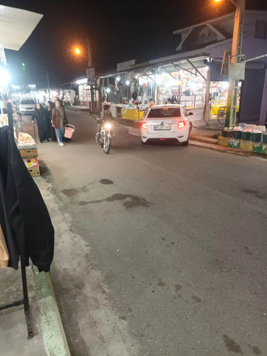 مغازه اجاره با کل جنس، سیدجواد|اجارهٔ مغازه و غرفه|فومن, |دیوار