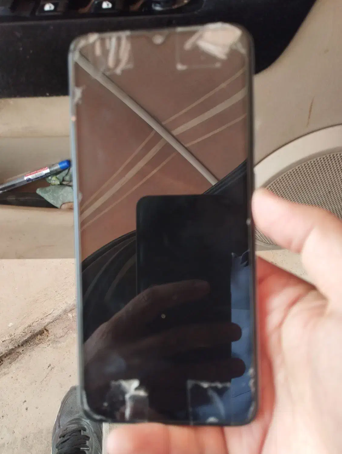 یک عدد گوشی a70 فقط ال سی دیش شکسته قیمت توافقی|موبایل|خرمشهر, |دیوار