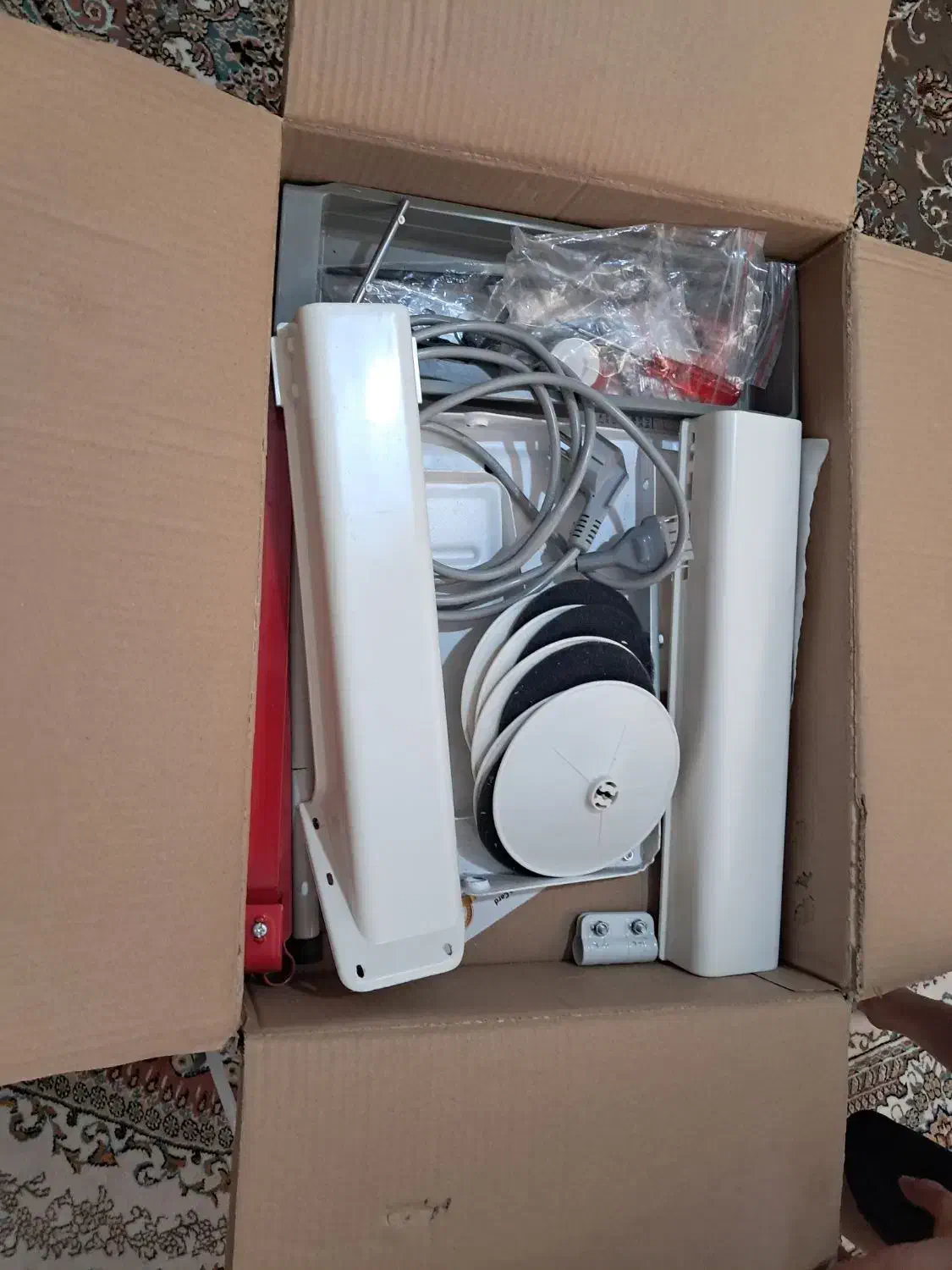 چرخزیگزالسردوز درحدنو|چرخ خیاطی و ریسندگی|اقبالیه, |دیوار