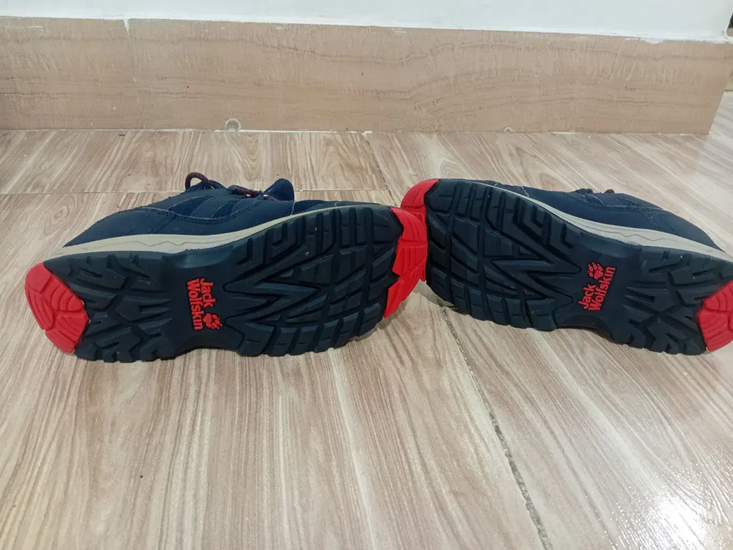 کفش خارجی شماره ی چهل ویک سایز|کیف، کفش، کمربند|کردکوی, |دیوار