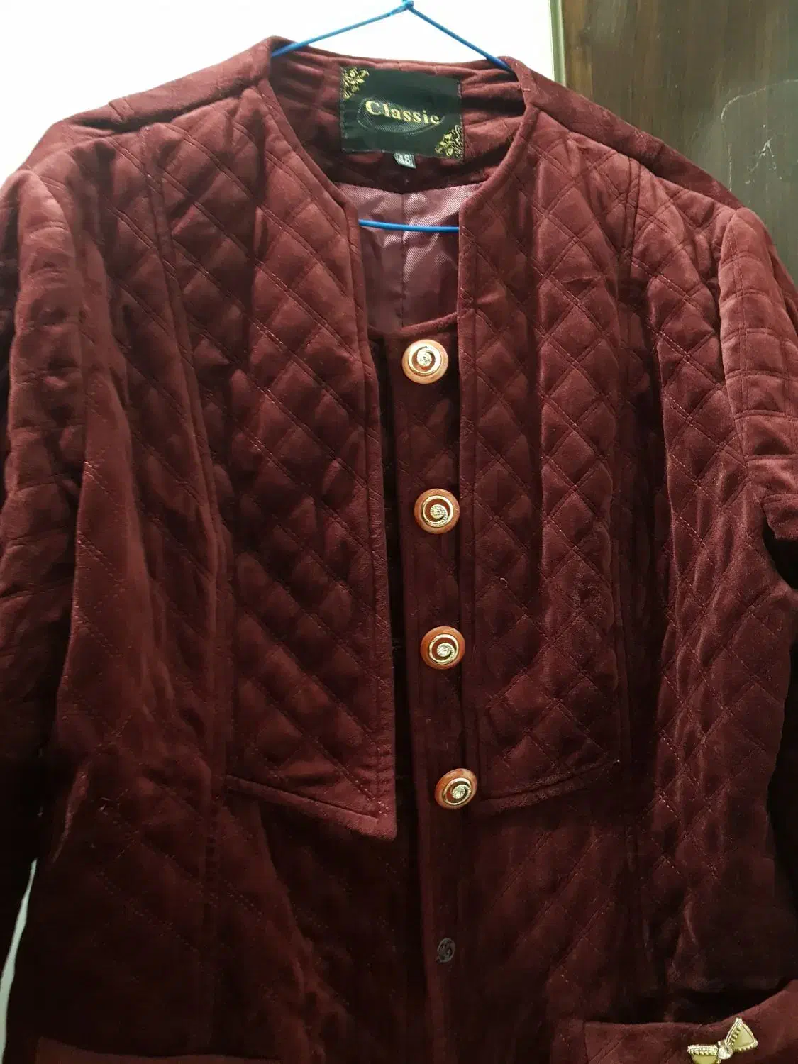 پالتو زنانه سایز ۴۸ مخمل زرشکی درحدنو|لباس|مشهد, زیرکن|دیوار