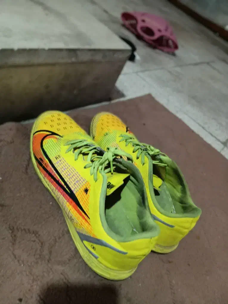 کفش سالنی (نایک)|کیف، کفش، کمربند|شوشتر, |دیوار