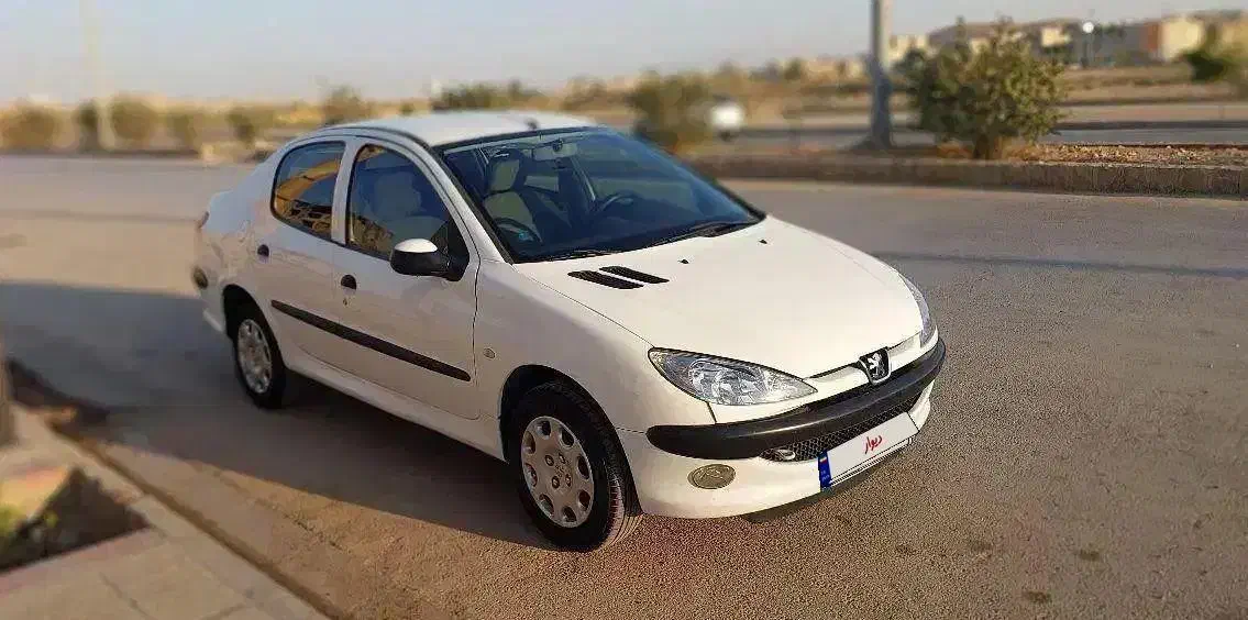 206 sd v8 مدل ۹۳|خودرو سواری و وانت|شیراز, شهرک مهدی‌آباد|دیوار