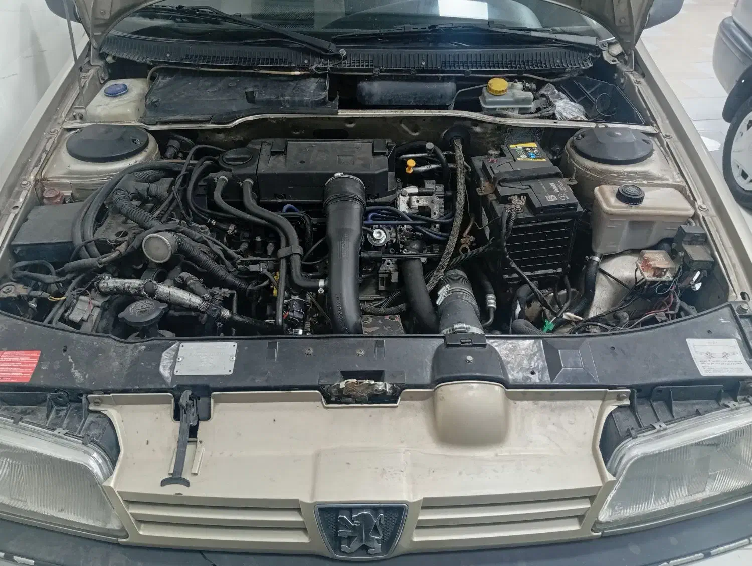 پژو مدل83بژ متالیک|خودرو سواری و وانت|سلماس, |دیوار