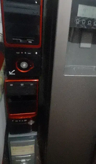 ۶ عدد کیس کامپیوتر قدیمی|قطعات و لوازم جانبی رایانه|مشکیندشت, |دیوار