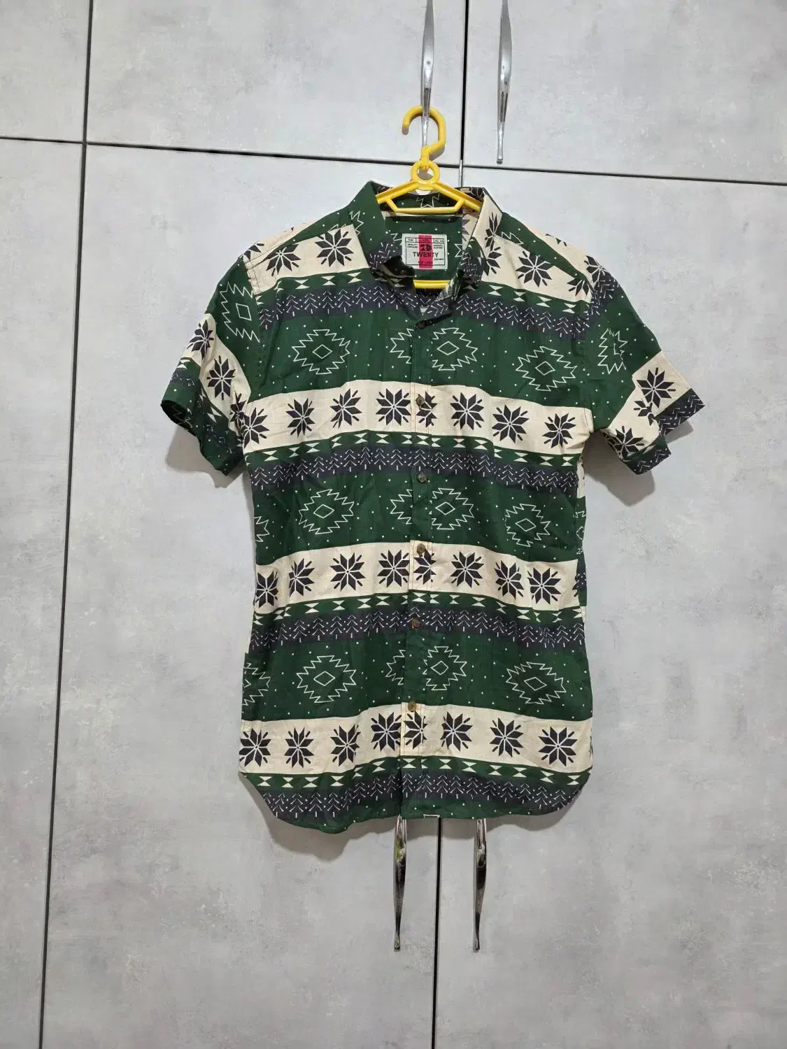 پیراهن و کاپشن|لباس|شیراز, کوزه گری|دیوار