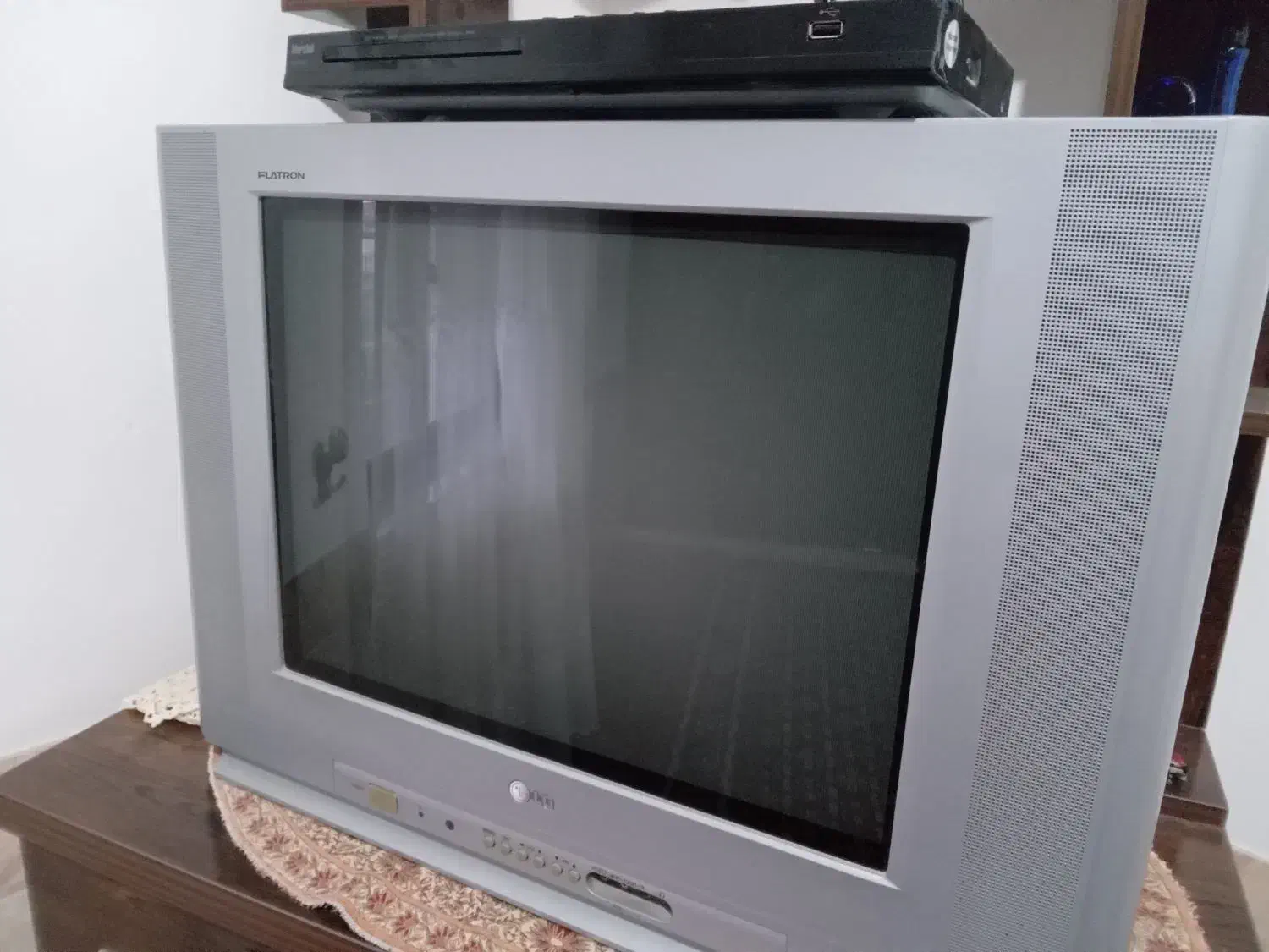 تلوزیون ال جی به همراه دی وی دی سی دی خور|تلویزیون و پروژکتور|آق قلا, |دیوار