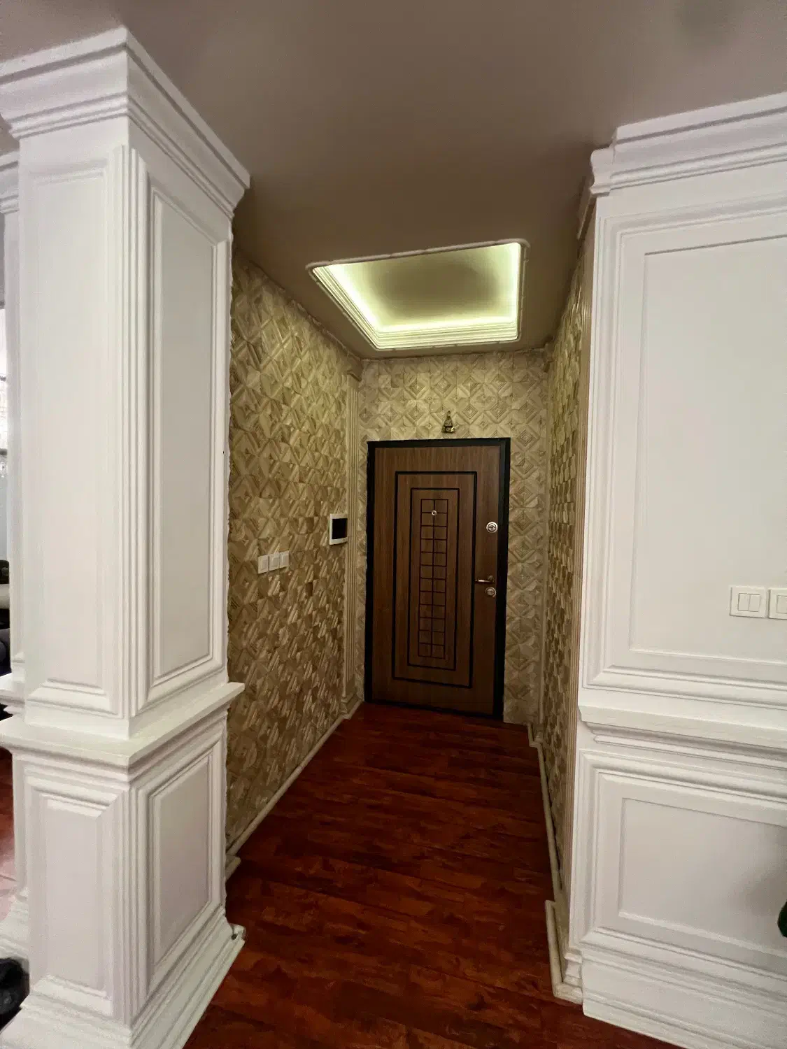 215متری/تکواحدی/سه خواب/معاوضه/خ معلم|فروش آپارتمان|آستارا, |دیوار