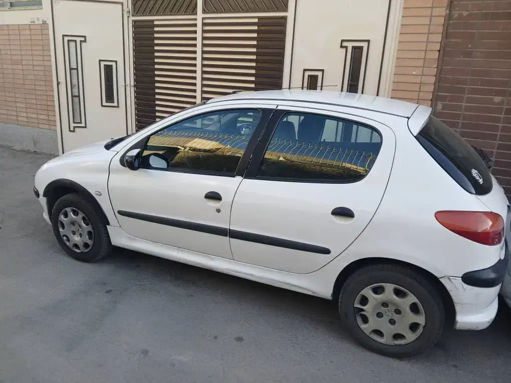 پژو 206 تیپ 2 دنده ای|خودرو سواری و وانت|خمینی‌شهر, |دیوار