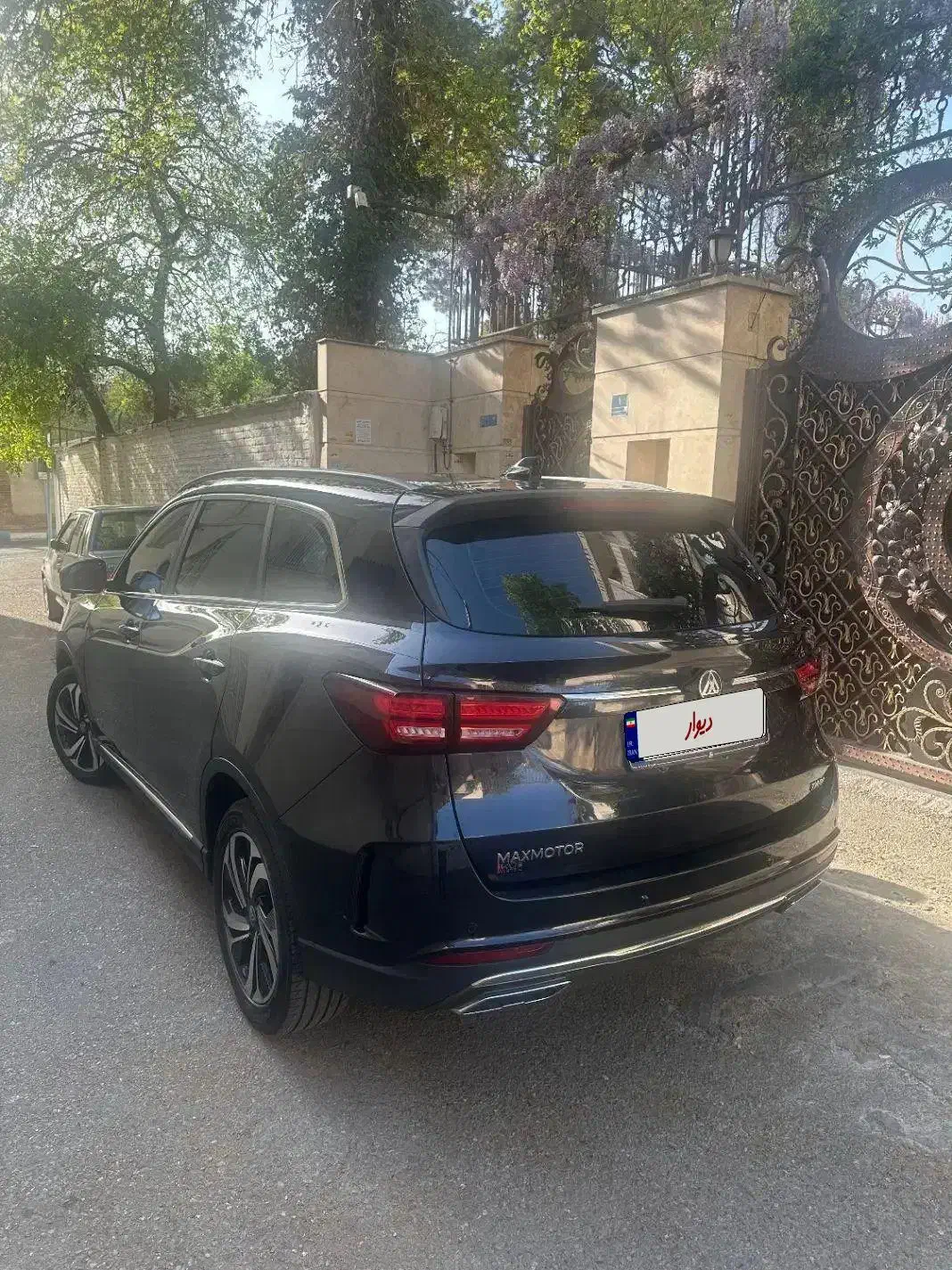 تیارا اخر ۱۴۰۱ مشکی|خودرو سواری و وانت|تهران, درب دوم|دیوار