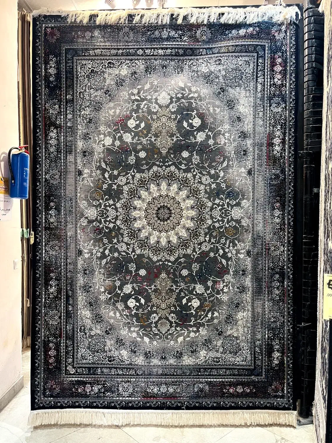** فرش های ۶ متری ۷۰۰ شانه **|فرش|گلبهار, شهر جدید گلبهار|دیوار