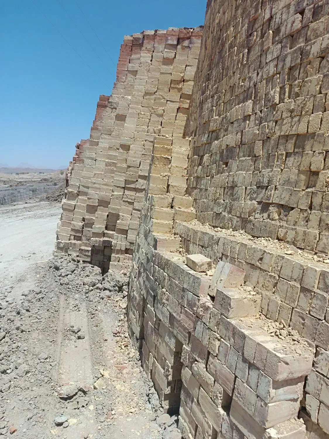 اجر‌گری|مصالح و تجهیزات ساختمان|خوسف, |دیوار