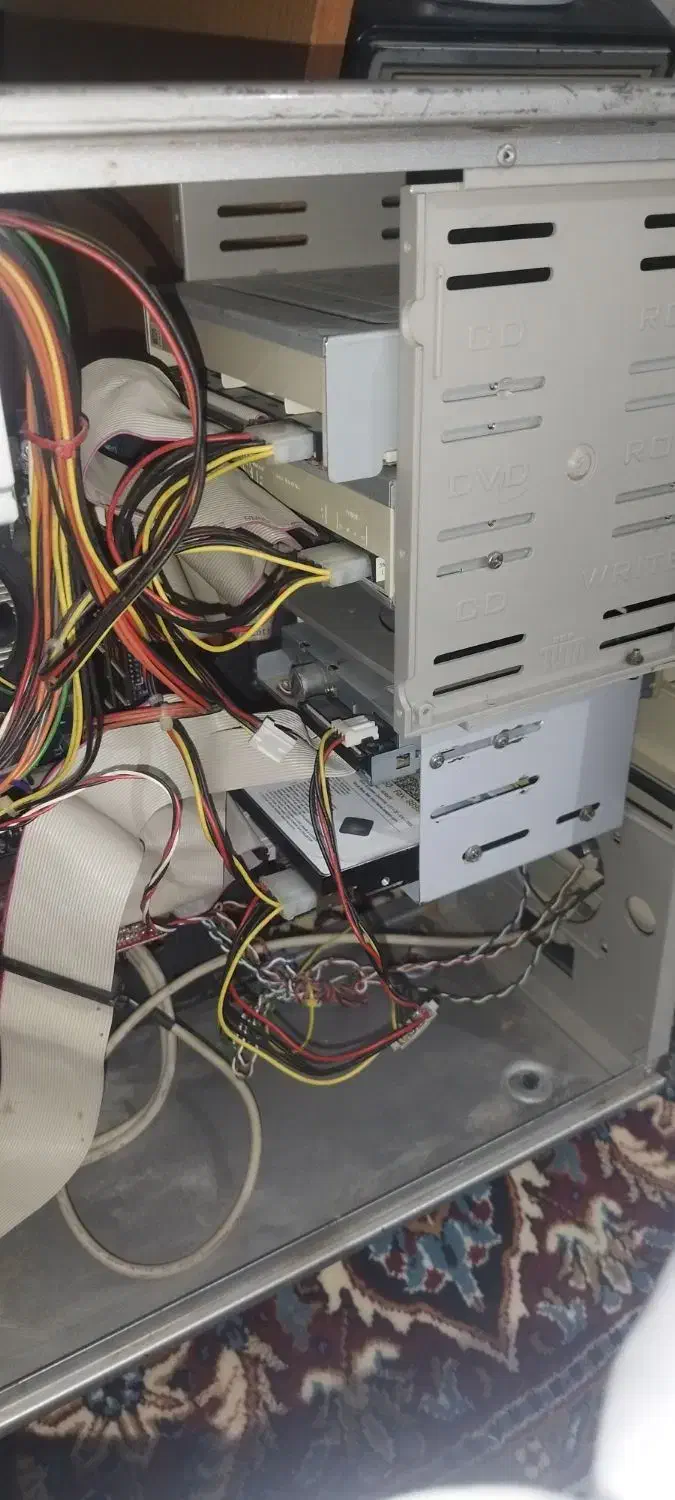 یک عدد کیس|رایانه رومیزی|زاهدان, |دیوار