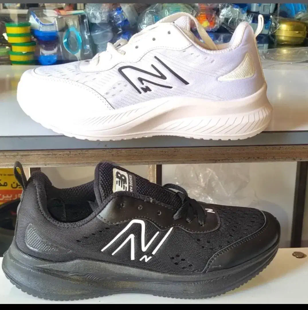 کفش راحتی و اسپورت. صدرا. مطهر نیا. ورزشی پارسه|کیف، کفش، کمربند|صدرا-فارس, فاز ۱|دیوار