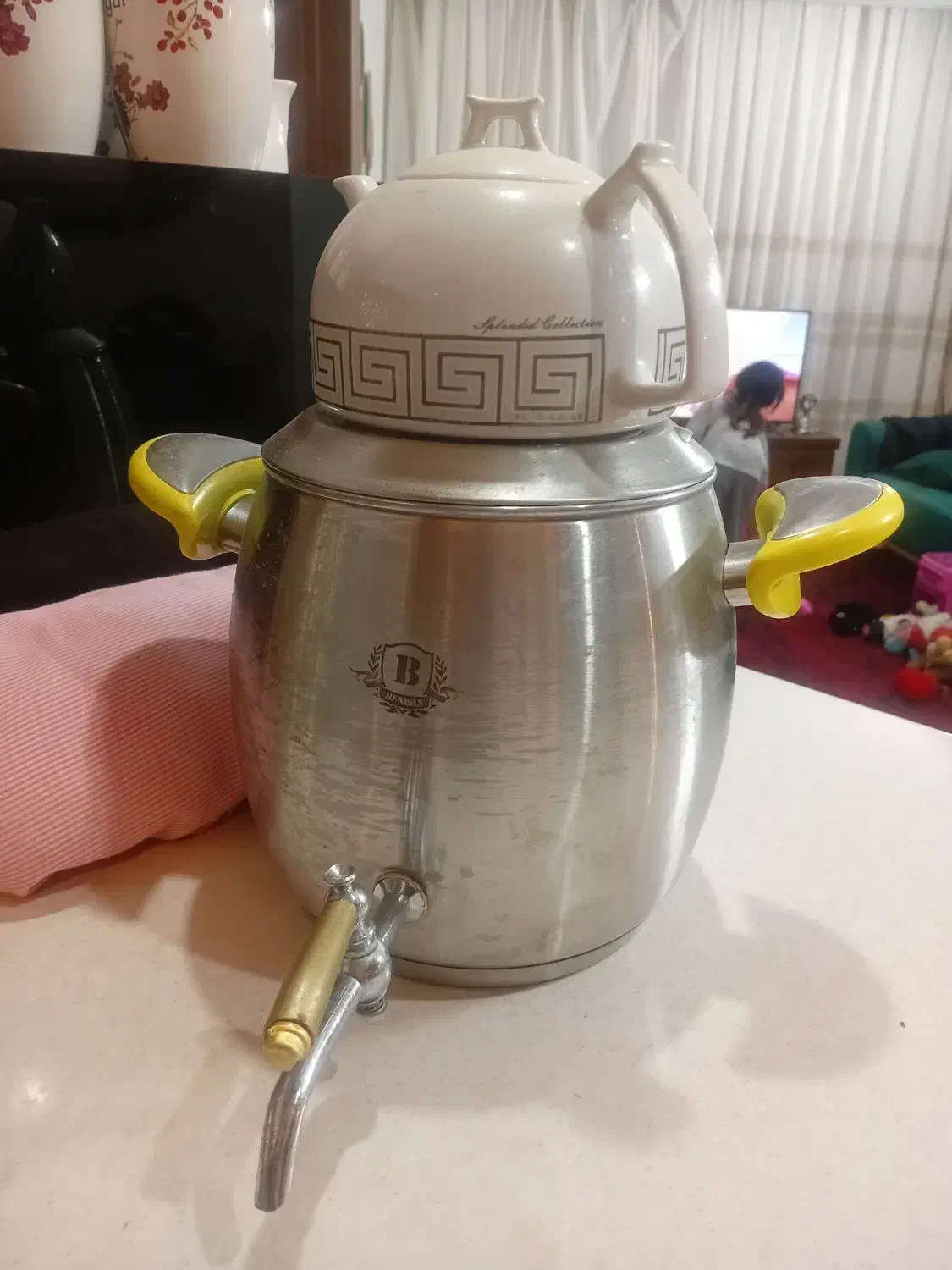 کتری و قوری|قوری، کتری، قهوه‌ساز دستی|مشهد, نیروی هوایی|دیوار