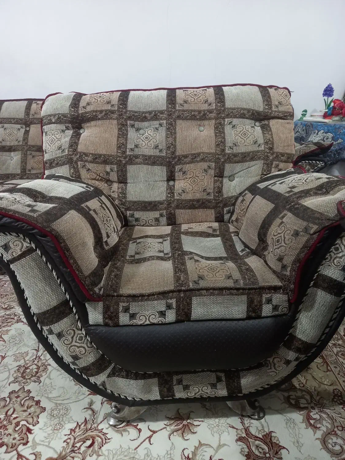 مبل راحتی|مبلمان خانگی و میز عسلی|صومعه‌سرا, |دیوار