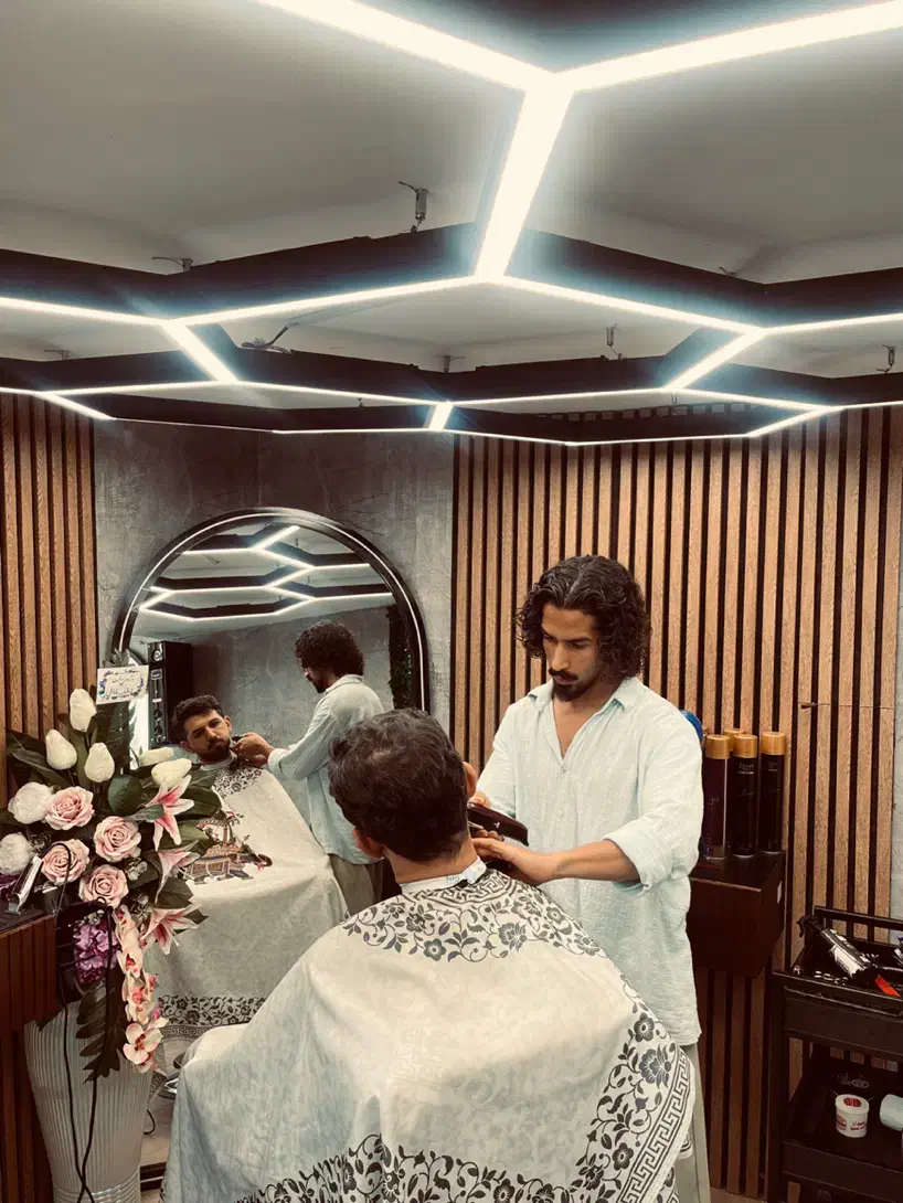 نیازمند ارایشگر ماهر مردانه|استخدام درمانی، زیبایی، بهداشتی|مشهد, هفده شهریور|دیوار