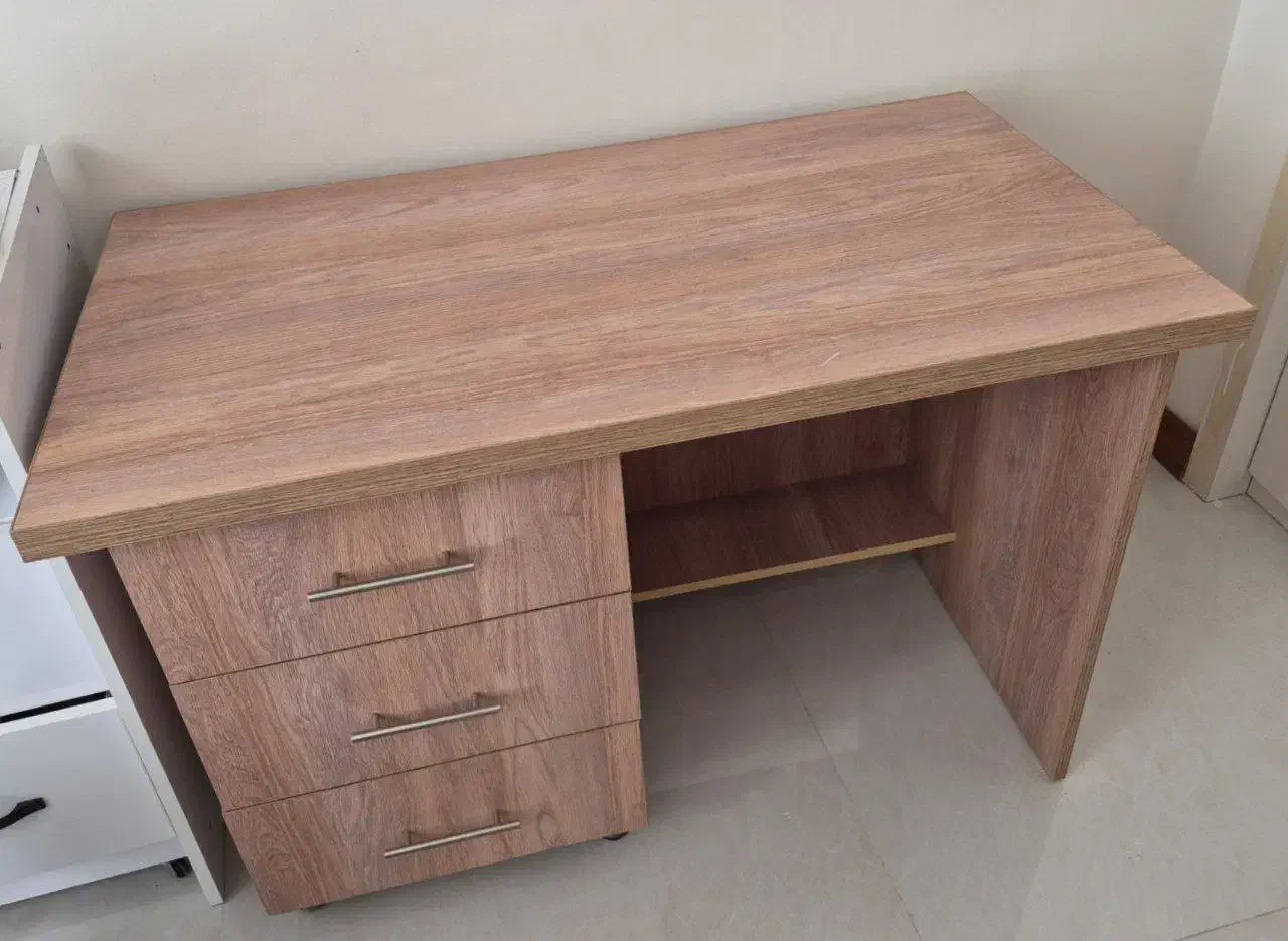 میز تحریر|میز تحریر و کامپیوتر|مشهد, الهیه|دیوار