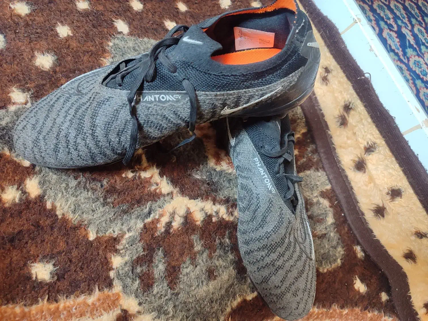 کفش|کیف، کفش، کمربند|سهند, |دیوار