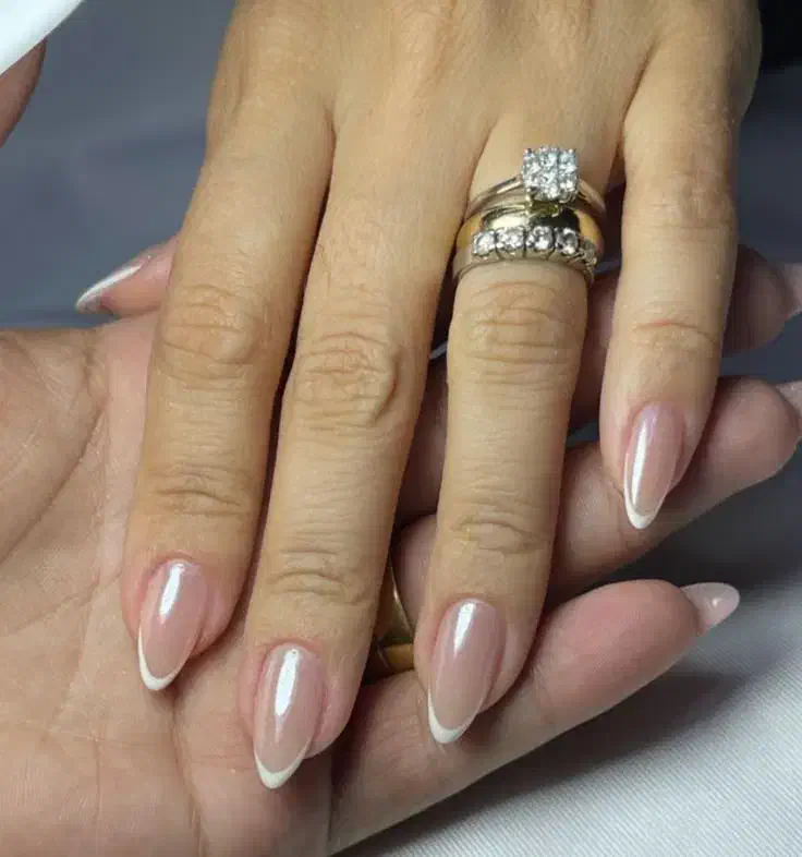 کاشت ناخن فقط ۳۵۰ هزار تومان همراه لاکژل|خدمات آرایشگری و زیبایی|اصفهان, ملک‌شهر|دیوار