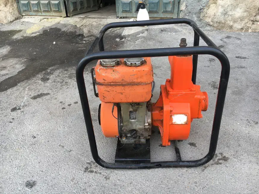 تعدادی موتور برق و ابکش|ماشین‌آلات صنعتی|شیراز, شهرک رضوان|دیوار