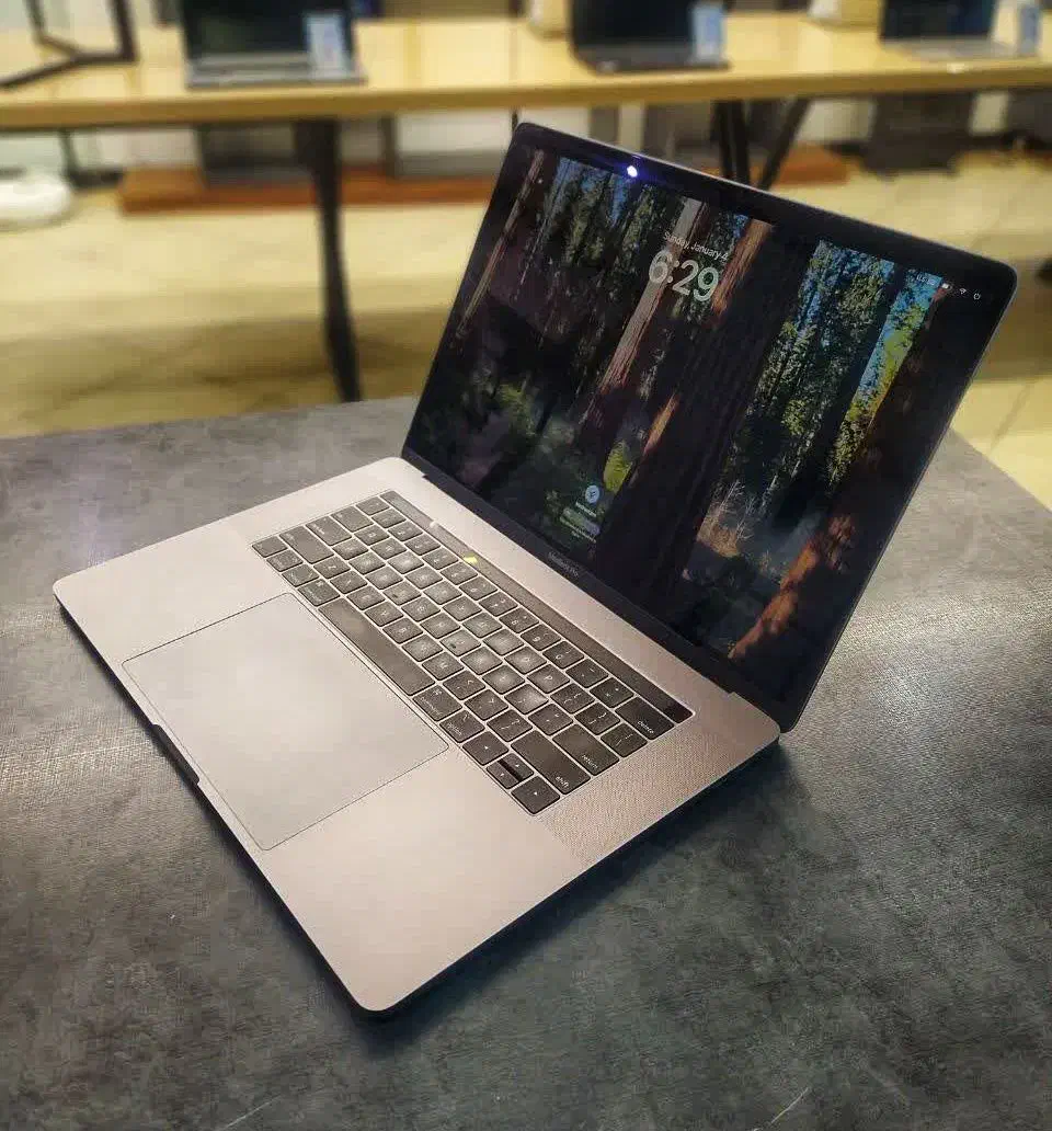 macbook pro 2019 i9 نسل نه|رایانه همراه|قم, صفائیه|دیوار