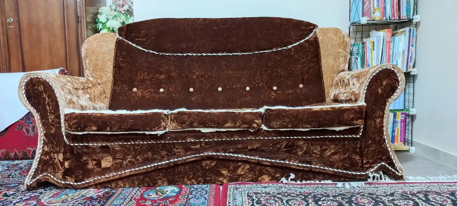 مبل راحتی ۷ نفره تمیز و خوش نشین|مبلمان خانگی و میز عسلی|تهران, آهنگ|دیوار